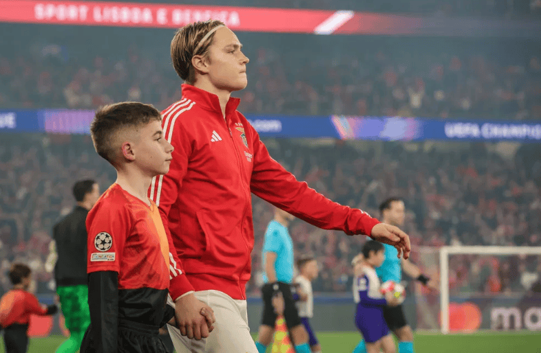 มูรินโญ่ สั่งพักอายุ 21 ปี 6 ประตู ผู้ช่วย 2 คน และ 6 ทีมในโรม สนใจหน้าต่างฤดูหนาว โรม่าและอีก 6 ทีมสนใจ เบนฟิก้า วัยรุ่น_jedrup_player_besiktas