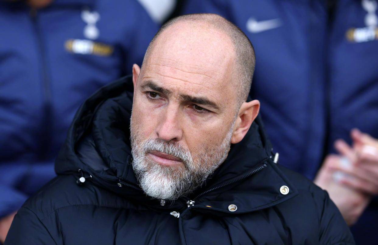 โค้ชชีวิตที่สั้นที่สุดของพรีเมียร์ลีก? โตดอล รับตำแหน่งแพ้ติดต่อกัน 3 ครั้ง ท็อตแนมกำลังพิจารณาเปลี่ยนโค้ชคนที่สองในเดือน_DEZELBY_CRISTAL PALACE_FANS