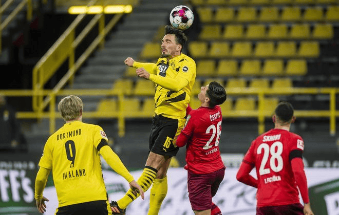 ดอร์ทมุนด์ ออกจากเกมเยือน! การตกชั้นของโคโลญจน์ที่ตกชั้นเป็นเรื่องยากที่จะปิดกั้นการโจมตีของ Giants_Tactics_Midfield_Players