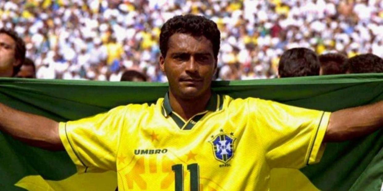 โรมาริโอเชื่อว่าเขาไม่ได้ทำงานหนัก แต่เขาสามารถพึ่งพาสัญชาตญาณในการทำประตูเพื่อกวาดคำถาม คนวิจารณ์พรรคแล้วนอนน้อย