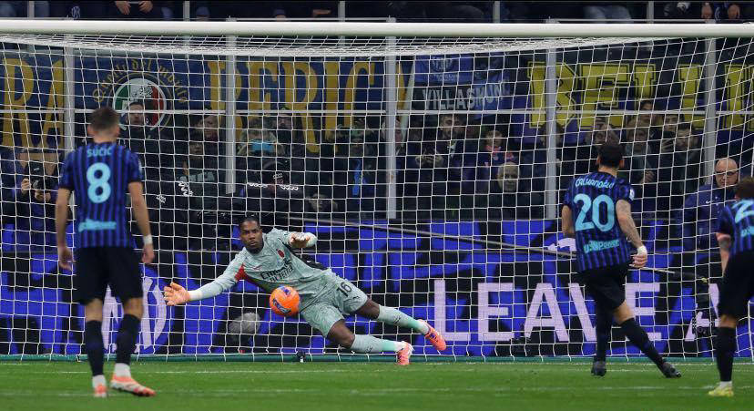 กัลโช่ 28: Mianon เป็นความหวังเดียวสำหรับเอซี มิลาน โรม่าโชคดีที่ไม่ต้องสู้กับยูเวนตุส_Leo_Ourannament_UEFA Champions League อีกต่อไป