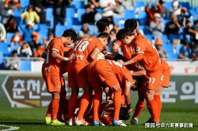 ตัวอย่างการแข่งขัน 6 พี่น้อง : ยูโรปาลีก กัลโช่ สงครามกลางเมือง! แนวรบที่เหลืออยู่ของโบโลญญาเป็นอัมพาตใครจะทำคะแนนทั้งสี่คนโรมันนอนลง?_ ศาลหลัก