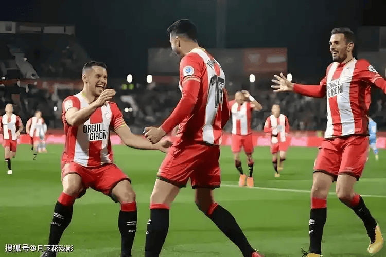 วันศุกร์ที่ 012 ลาลีกา โอกาส: อลาเวสตกชั้นที่บ้าน, วิลลาราย ชอง แชมเปี้ยนส์ลีก บดขยี้ Attack_attack_defense_offensive และแนวรับ