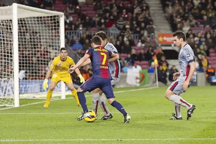 วันอาทิตย์ที่ 018 ลาลีกา: บาร์เซโลนา vs เซบีย่า - เจ้าบ้าน ดราก้อน เจอกัน บารเซโลน่า ที่เหลืออยู่ได้หรือไม่? _ ออกไป