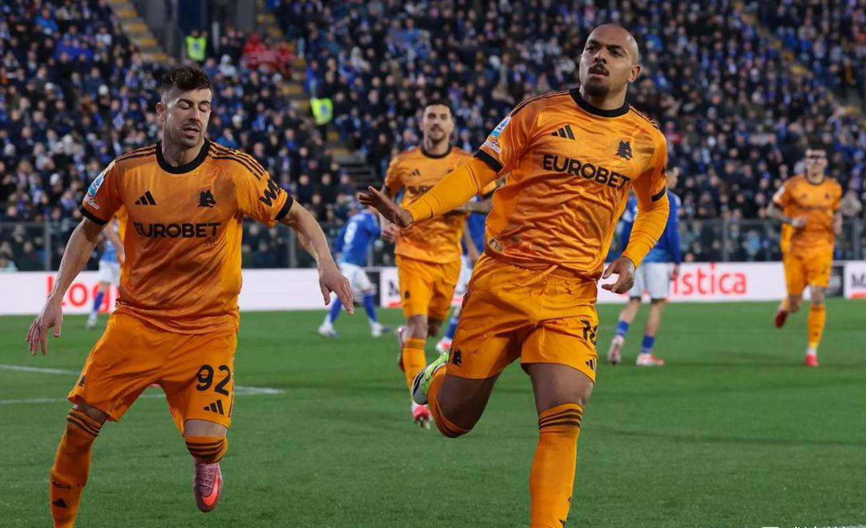 เชสก์ ฟาเบรกาส พลิกกลับ 2-1 สุดระทึก นำโคโม่คว้าชัยชนะติดต่อกัน 4 ครั้ง และเข้าสู่แชมเปี้ยนส์ลีก