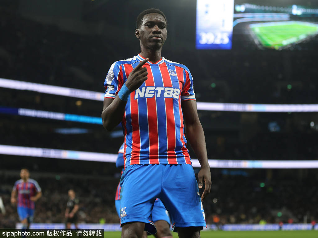 Gilasi Transfer Turmoil: วิธีการเติมหลุมทางการเงินของดอร์ทมุนด์กับกองหน้าของท็อตแนมและมิลานที่แข่งขันกันเพื่อแนวหน้า _ ยูฟ่า แชมเปี้ยนส์ ลีก_เรอัล มาดริด_เซเรีย อา