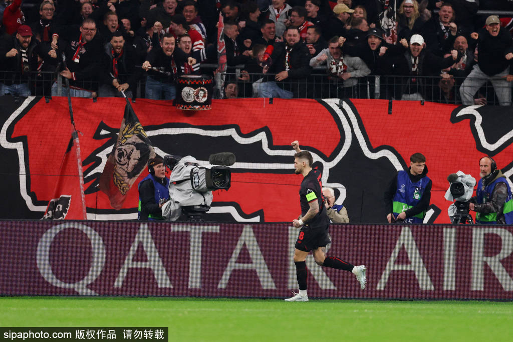 คลื่นโลกแสดงถึง Volkswagen Park: Vieira ที่เช่าจาก Arsenal ช่วยฮัมบูร์กได้อย่างไร _ ซีซั่นนี้_ฟุตบอลหญิง_ปอร์โต