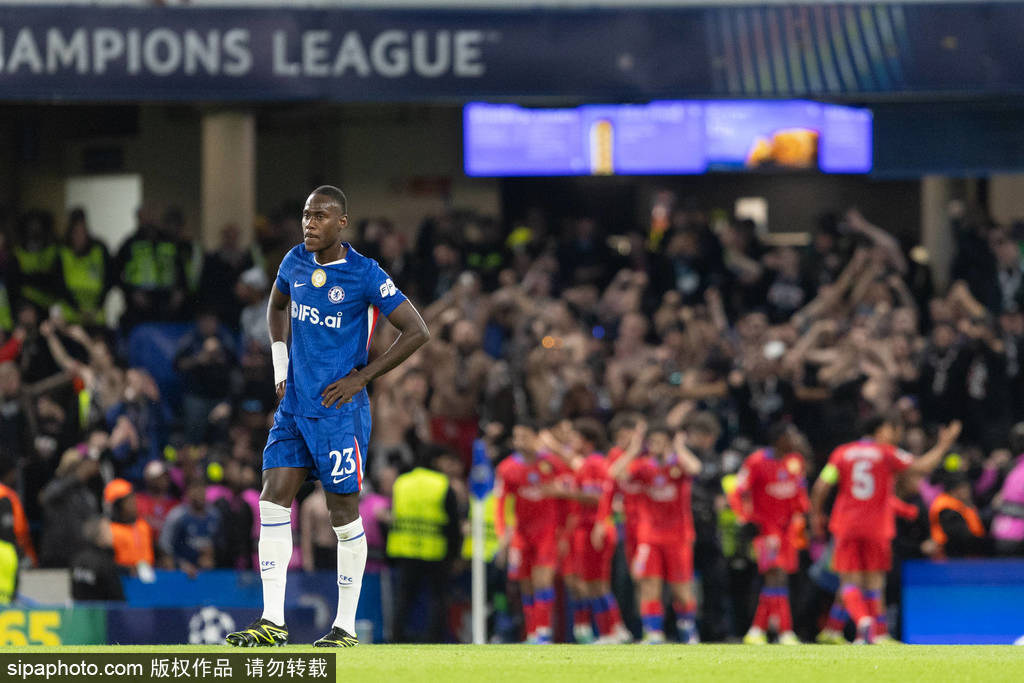 เหลือเพียง 5 ทีมในรอบน็อคเอาท์ยุโรปของพรีเมียร์ลีกเพื่อก้าวไปข้างหน้า และไจแอนต์สก็ออกจากโศกนาฏกรรม