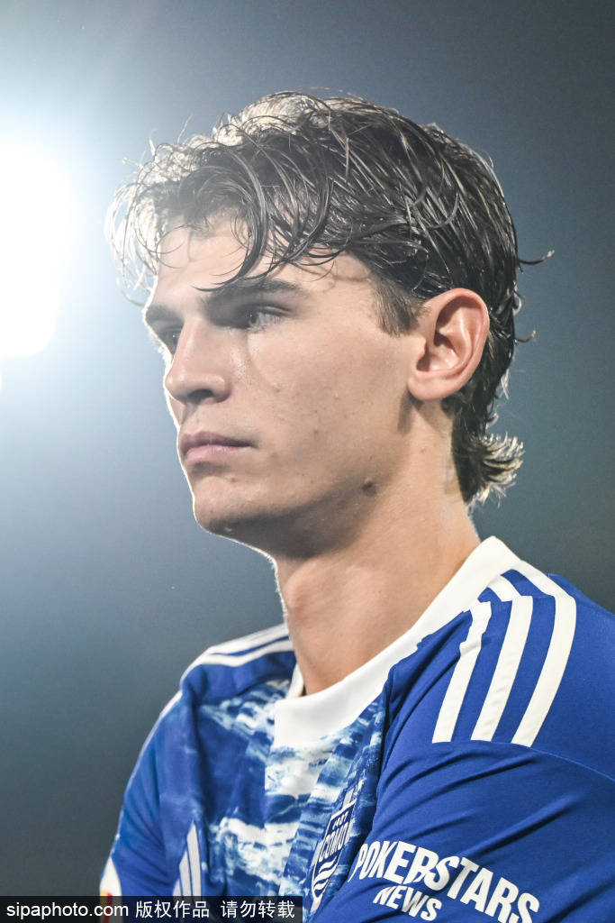 อินเตอร์ มิลาน ล็อค กองหลัง อูดิเนเซ่ โซลเลอร์: ดาวเตะที่มีศักยภาพของตลาดการโอนกำลังมา?_ future_lyon_serie A