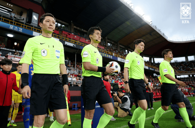 ข่าว ฮัน เท้า อีฟนิ่ง (26. 4.10) - อับอายบนใบหน้า! ผู้ตัดสินเกาหลีใต้กลายเป็นผู้ชมในสี่ฟุตบอลโลก_FIFA_League_Law Enforcement