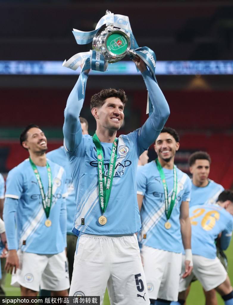 กวาร์ดิโอล่า: ศึกสแตมฟอร์ด บริดจ์ จุดประกายความหวังในการคว้าแชมป์ในแมนเชสเตอร์ ซิตี้ - “ถ้าเดอะซันจะออกมาในเดือนพฤศจิกายน เราจะเป็นแชมป์ตั้งแต่เดือนมกราคม”_hard_arsenal_women