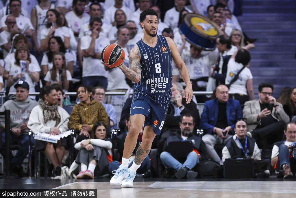 ชู อาเมเน่ ระงับ ผู้เล่นตัวจริงของอัลเบอัว อัลเบอัว ของอัลเบอัว โจทย์_DEFENSE_MINFIELD_CAMAVINA