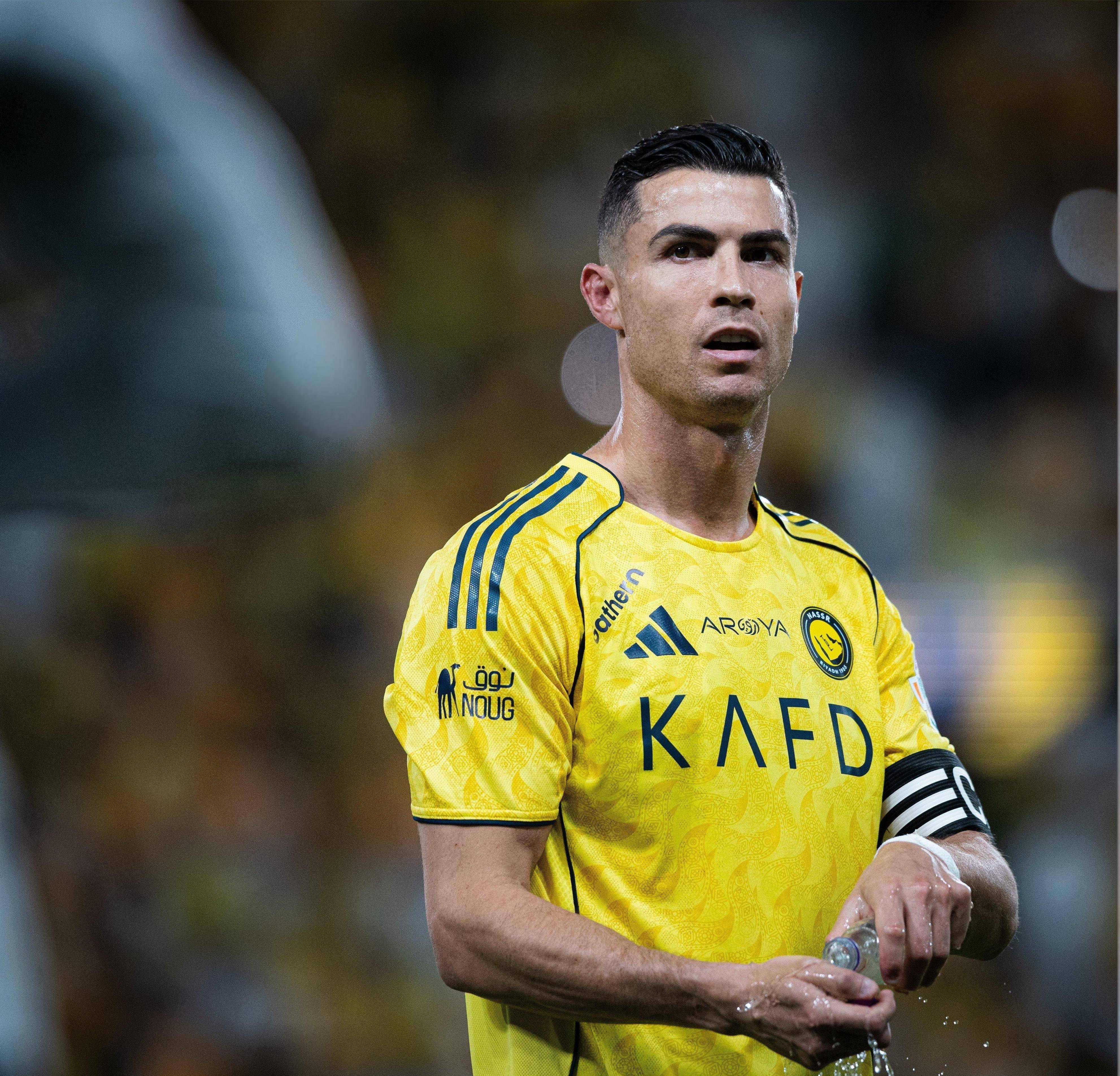 คริสเตียโน่ โรนัลโด้ 0 ประตูและ 0 แอสซิสต์! 7 นัด 3 ล้ำหน้า! 6. 6 คะแนน นับถอยหลังสู่ผู้ชม!_Rating_Rodaq_Component