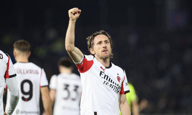 ข่าวล่าสุดของลาลีกา: Atletico Madrid Sword Finger Trophy, Abeloa อาจออกจาก Real Madrid ใน Summer_Barcelona Garcia_Romano