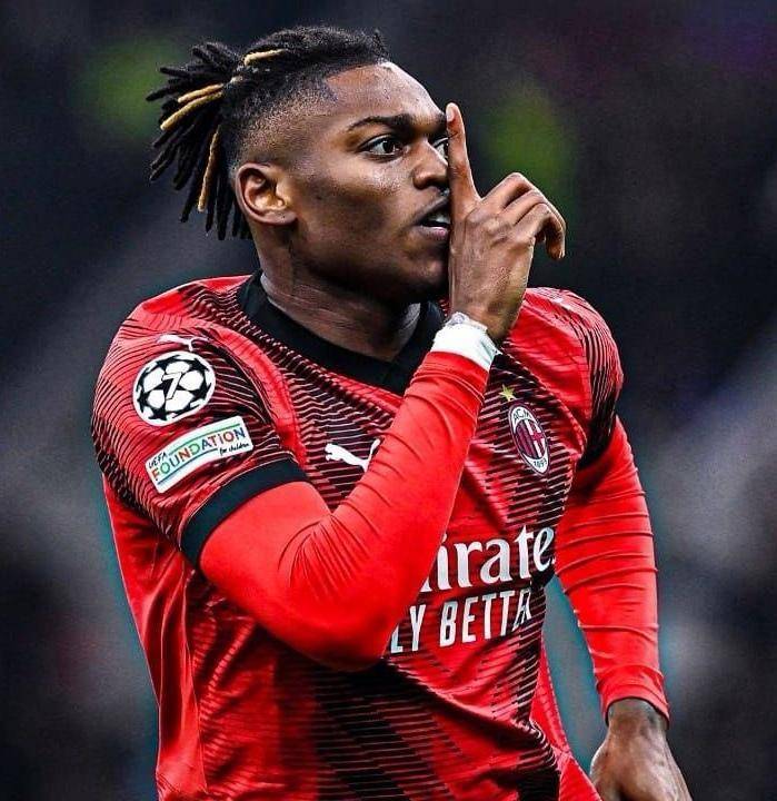 บาร์เซโลน่าต้องการคืนแรชฟอร์ด ลีโอกลายเป็นผู้แทนที่เป็นไปได้ และราคา 40 ล้านยูโรเป็นเรื่องยากที่จะพบกับ_มิลาน_ยูฟ่าแชมเปี้ยนส์ลีก_at มาดริด