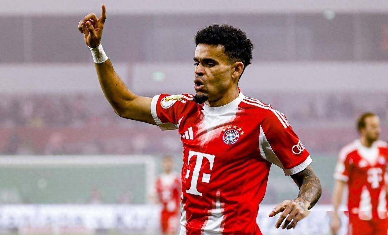 บาเยิร์น 0-2 บาเยิร์น หลังเกม คะแนนผู้เล่น: ไม่ใช่ เคน หมายเลข 1 เลเวอร์คูเซ่น 1st_match_Marc Fleichen_Goal