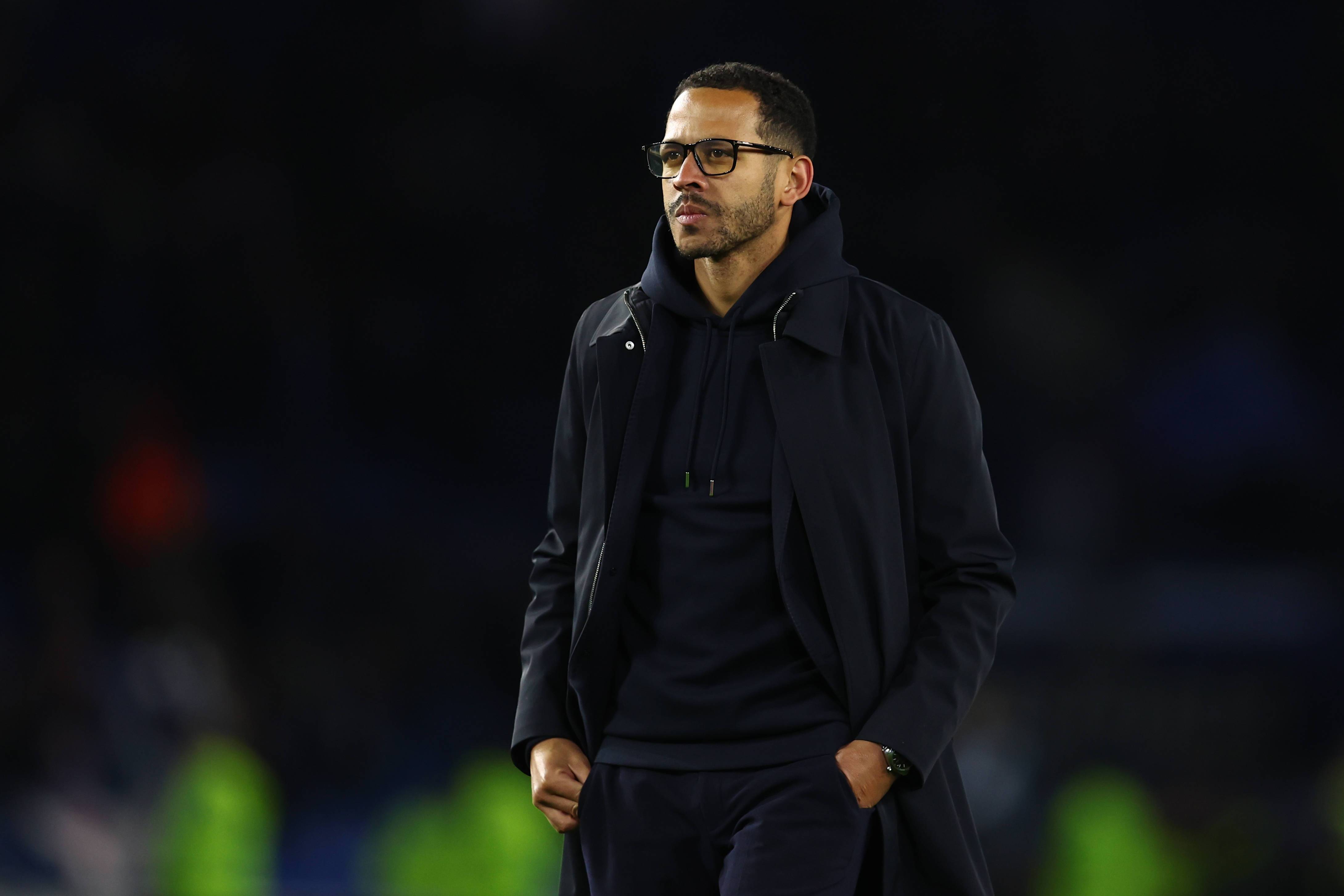 เชลซีประกาศอย่างเป็นทางการว่า รอสสุนิเยร์ ไล่ออกจากการแพ้ติดต่อกัน 5 ครั้ง และ 0 ประตูในแชมเปี้ยนส์ลีก และค่าเสียหายที่ชำระแล้วคือ 24 ล้านปอนด์_Classic_Match_Season ในฤดูกาลนี้