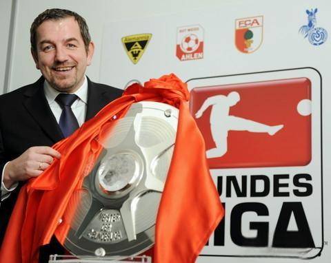 บุนเดสลีกา เทียนวัง ภูเขา! Paderborn vs Schalke 04:6 คะแนนในการต่อสู้ที่เด็ดขาด ใครคือผู้ชนะสูงสุดของตั๋วบุนเดสลีกา _ match_defense_league