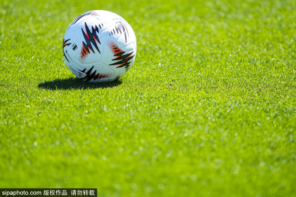 ลาลีกา ริกาฟื้นคืนชีพ: นักวิจารณ์วิจารณ์ผู้ตัดสินอย่างโกรธจัดหรือถูกดำเนินคดี เรอัล มาดริด ดึง 