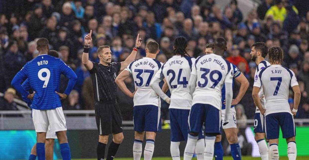 ศึกพรีเมียร์ลีก ดุเดือดและผิดปกติ ซอร์เบคเป็นราคาสูงสุดแต่ตกอยู่ในวิกฤตการตกชั้น การฝึกทูดอร์กลายเป็นเกม failure_tactical_uefa แชมเปี้ยนส์ลีกที่ใหญ่ที่สุด