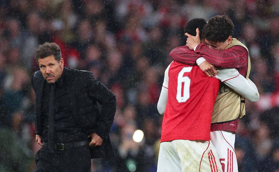 ข้อพิพาทกลับมาแล้ว! Simeone สลับซุปเปอร์สตาร์สองคนในช่วงเวลาวิกฤติ ผลักดัน Arsenal Director_Berta_Match_Attis ด้วยความโกรธ