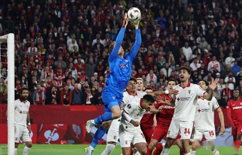 3-1! ใบแดงเปลี่ยนการต่อสู้ พลังบุนเดสลีกากลับตัวได้สำเร็จ เข้าสู่รอบชิงชนะเลิศ และจะพบกับการดวลกับ Vera_Braga_Match_Uefa Champions League