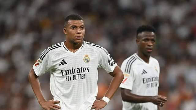 เคล็ดลับชะตากรรม! Mbappe จากไปเป็นเวลา 2 ปี: ปารีสได้เข้าชิงแชมป์เปี้ยนส์ลีกสองครั้ง แต่เขากลายเป็นศัตรูสาธารณะของ Real Madrid_Enrique_Team_Spanish