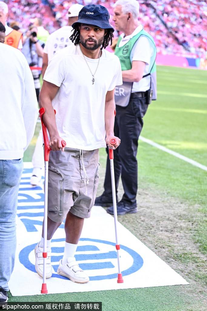 เจไดโต้กลับของเฮย์เดนไฮม์: Budou Zivzwadze เล่นเสียงสองครั้งที่ Allianz Arena เขาสามารถหลบหนีการตกชั้นที่บ้านกับไมนซ์ได้หรือไม่ _ แมตช์_ยูฟ่า แชมเปี้ยนส์ ลีก_ดอร์ทมุนด์