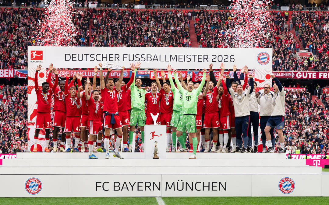กลิ่นร้อน | แฮตทริกของ Kane แซงหน้า Lewandowski เพื่อสร้างปาฏิหาริย์บุนเดสลีกา! บาเยิร์น 5-1 ชนะโคโลญจนจบซีซั่น_Season_League_Carl