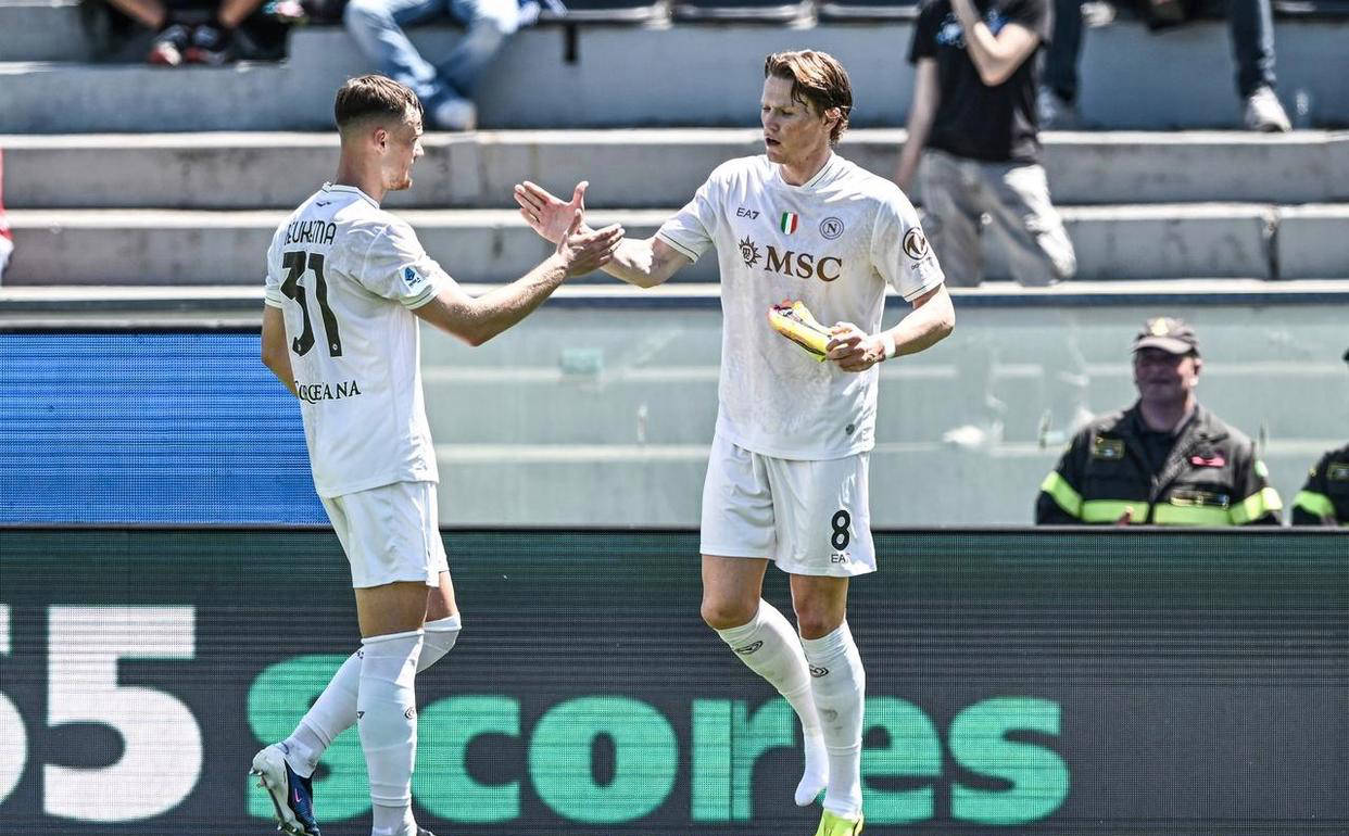 ฮอยเรน แอสซิสต์ และ แม็คโตมิเนต์ ทำคะแนน เนเปิลส์ เอาชนะ ปิซ่า 3-0 เพื่อล็อคเซเรีย อา รองชนะเลิศ ใน แอดวานซ์_ยูฟ่า แชมเปี้ยนส์ ลีก