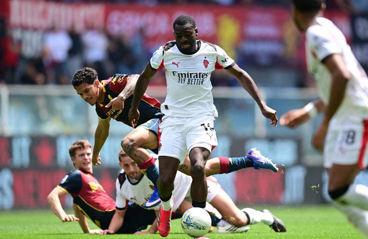 ศึกกัลโช่ เซเรียอา เปิดฉากการรบ 4 ครั้ง : เอซี มิลาน ชนะ เจนัว 2-1 ยูเวนตุส แพ้ 0-2_แมตช์_ยูฟ่า แชมเปี้ยนส์ลีก_เนเปิลส์