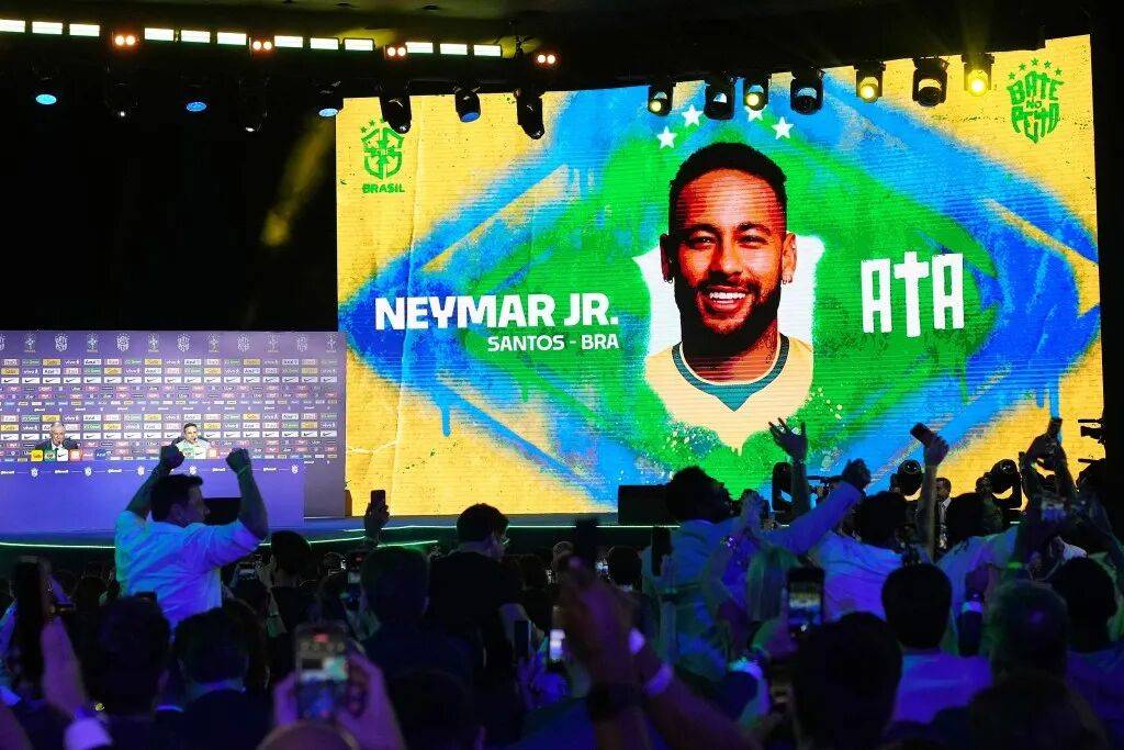 24 ปีที่แล้ว โดย Neymarby ผู้โชคดีใน Romario คือ - บราซิลปัจจุบันไม่มี 3R_SCOLari_Lafinia_Endrik