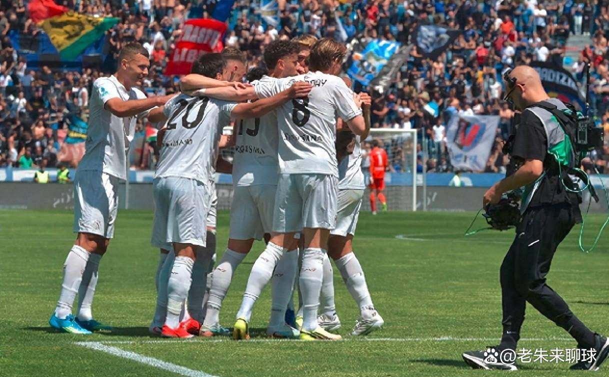 กัลโช่ ชัยชนะครั้งยิ่งใหญ่! แมนฯ ยูไนเต็ด ดับเบิ้ลโอลด์ จะทำ 3-0 , 50 ล้านยูโร เพื่อรับเงินเดือน + 4 ล้าน - _ ฮอยลุด _ ยูฟ่า แชมเปี้ยนส์ลีก