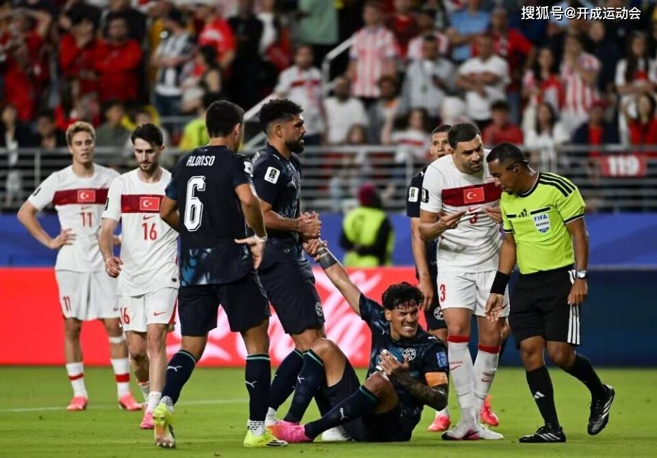 62 นัด 0 ประตู ทีมฟุตบอลชายของตุรกีแพ้ติดต่อกัน 2 นัด กลายเป็นทีมที่สองที่ตกรอบไปในฟุตบอลโลกครั้งนี้! กองหน้ามูลค่า 165 ล้านยูโร เทียบได้กับ 