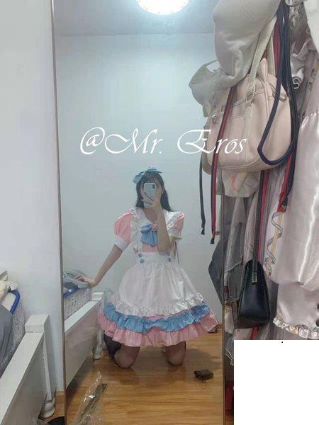 乾凈無毛的小嫩穴 (21P)