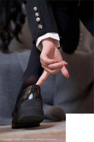 【Xiuren秀人系列】2022.02.17 NO.4599 小蠻妖 完整版無水印寫真【74P】