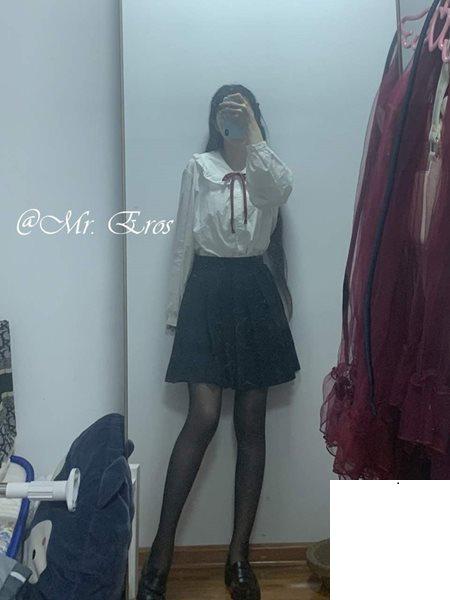 乾凈無毛的小嫩穴 (21P)