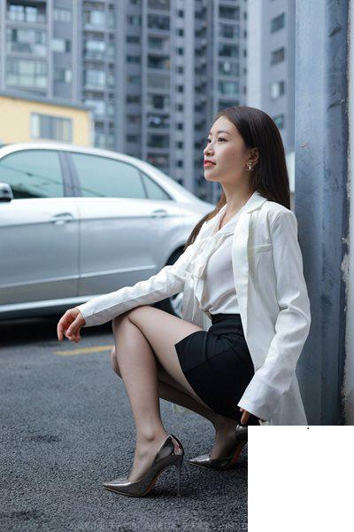 【IESS異思趣向系列】天天意願《 小婕的冷豔嘿絲 》小婕【82P】